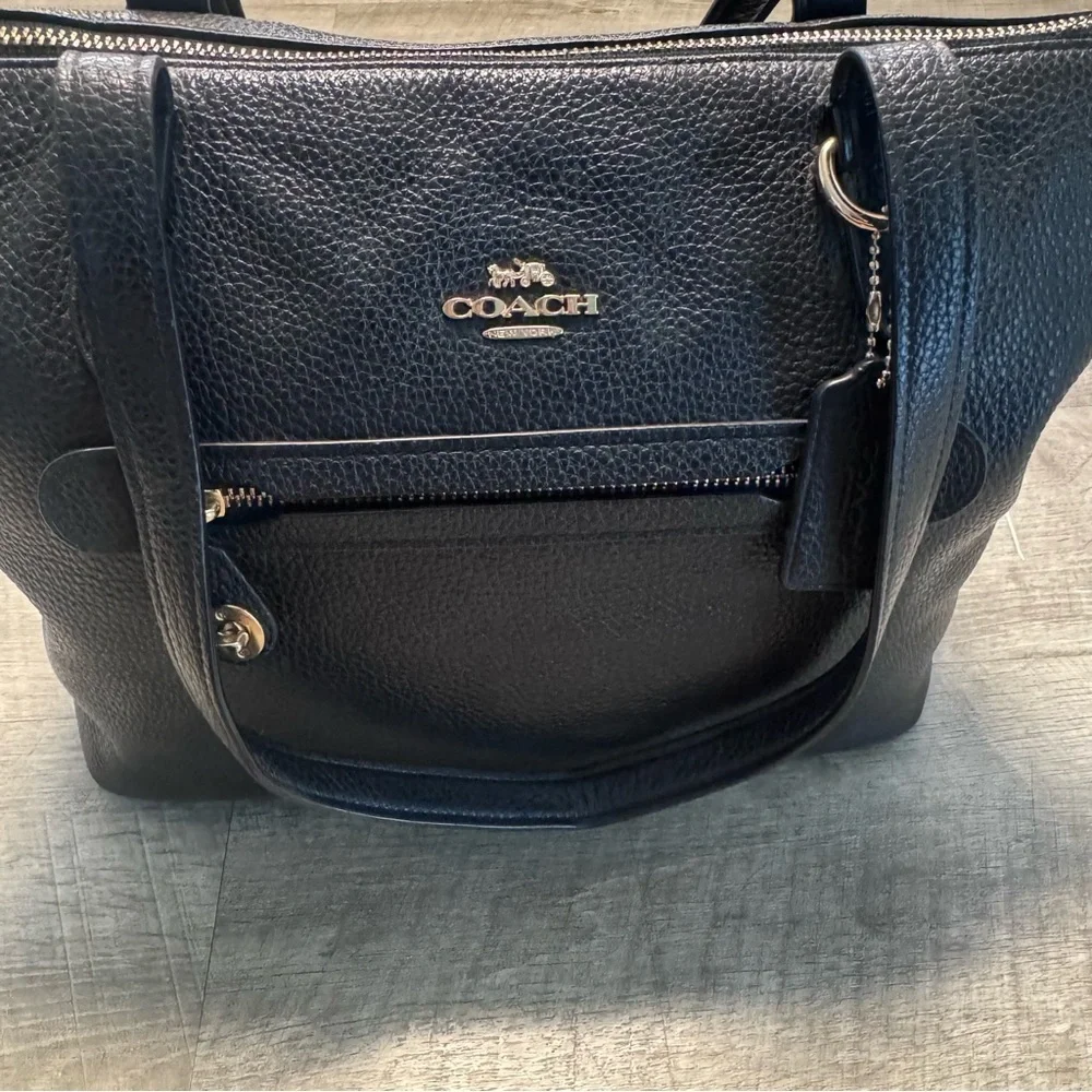 Coach Taylor Tote Light Gold/Black Pebble Leather Zip Top Closure Purse
